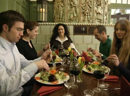 ホテル レストラン クロコディル