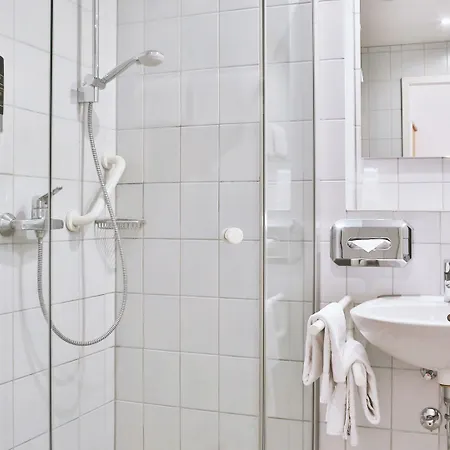 ホテル レストラン クロコディル