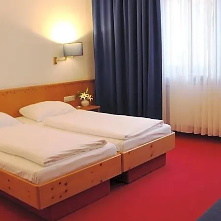 Restaurant Krokodil Otel 3*